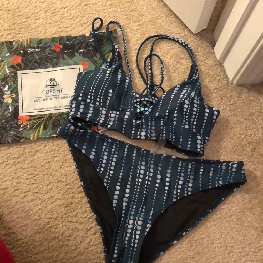 Cupshe Bikini - image 2
